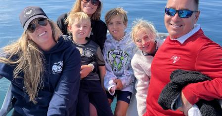 Il tuo contratto da au pair Au pair con una famiglia ospitante su una barca